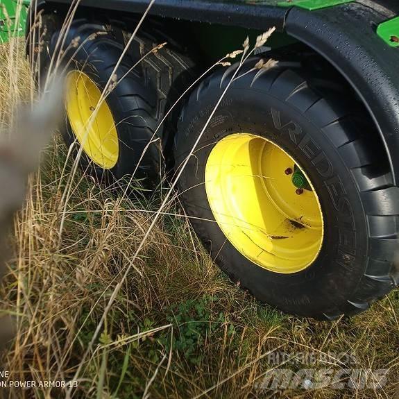 John Deere C441R Ruloonpressid