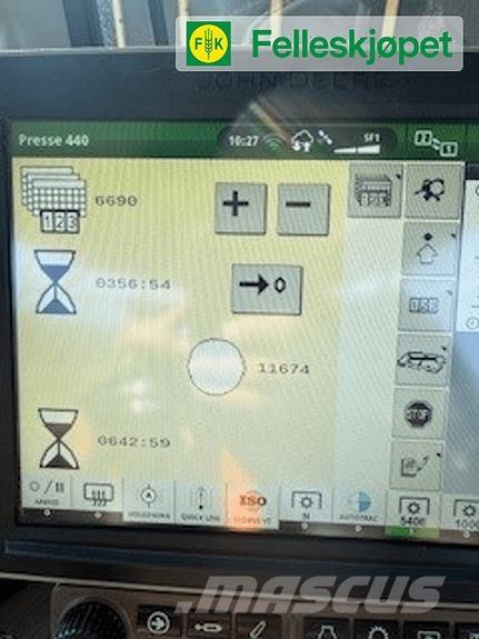 John Deere F440R Ruloonpressid