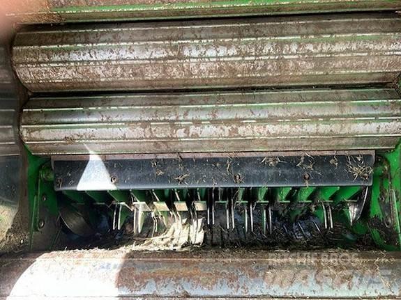 John Deere F441 Ruloonpressid