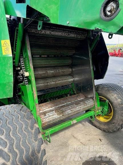 John Deere F441 Ruloonpressid