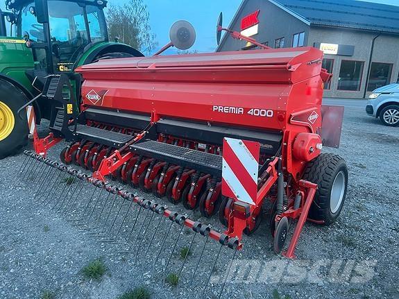 Kuhn Premia 4000 Mineraalväetise laoturid