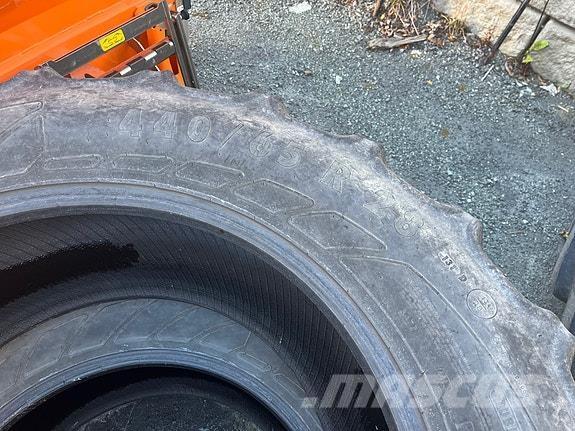 Mitas  Rehvid, rattad ja veljed