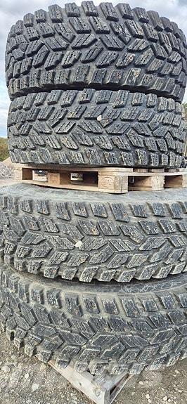 Nokian Hakkapelita Muud teekoristamise ja lumekoristamise masinad
