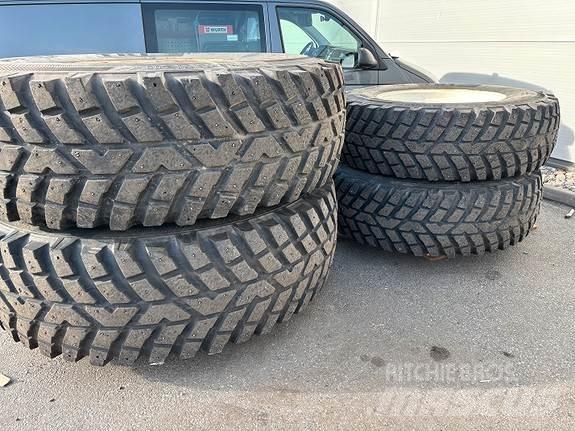 Nokian TRI 2 Rehvid, rattad ja veljed