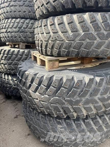 Nokian TRI 2 Rehvid, rattad ja veljed