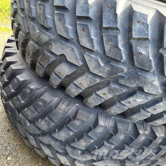 Nokian TRI 2 Rehvid, rattad ja veljed