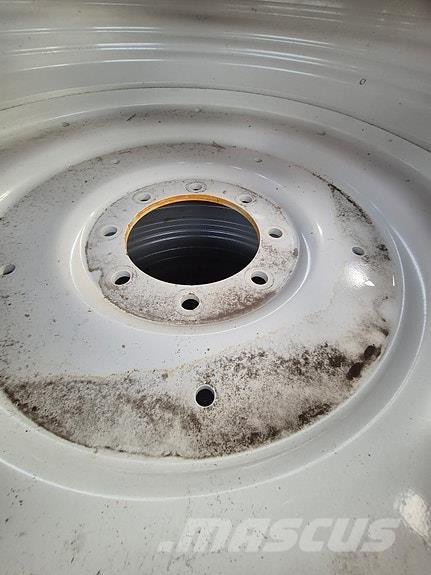 Nokian TRI2 Rehvid, rattad ja veljed