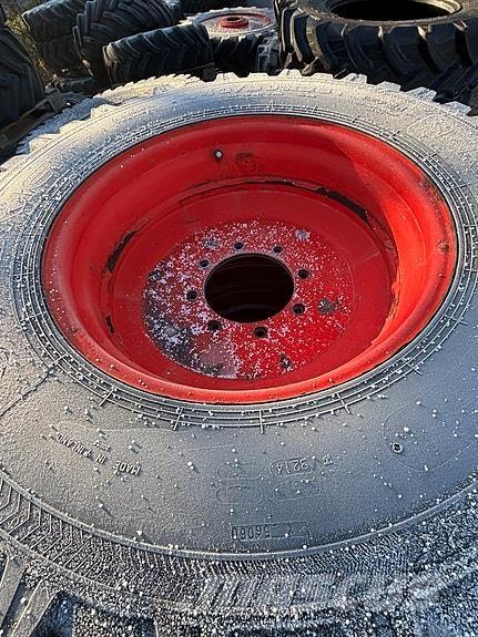 Nokian TRI2 Rehvid, rattad ja veljed