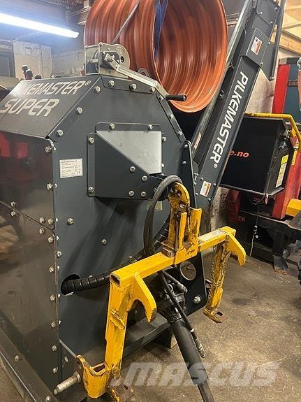  Pilkmaster Super Muu