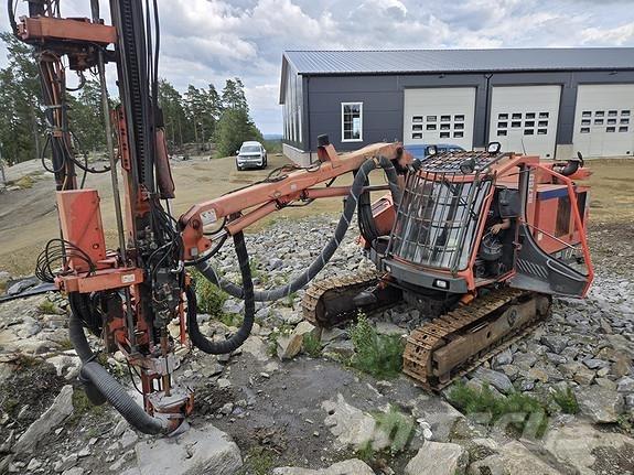 Sandvik DX780 Vertikaalsed puurmasinad