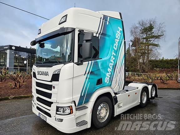 Scania R560 A6x2NB Sadulveokid