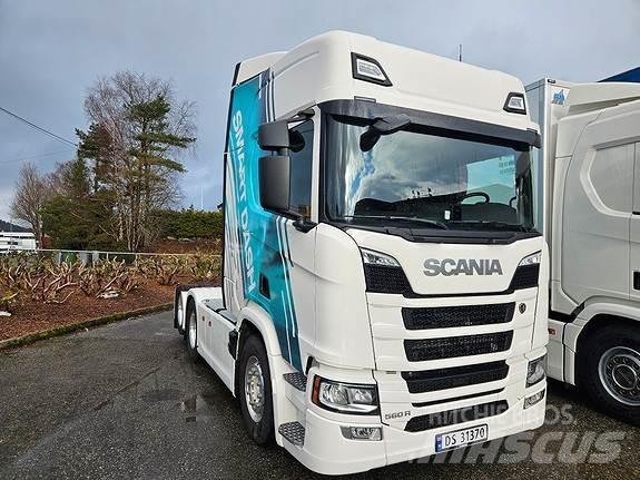 Scania R560 A6x2NB Sadulveokid