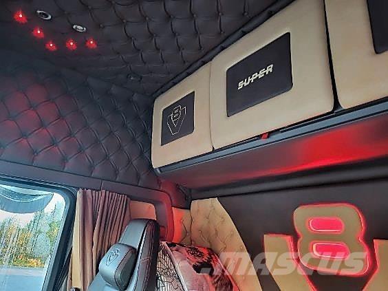 Scania S650A6X2NB Sadulveokid