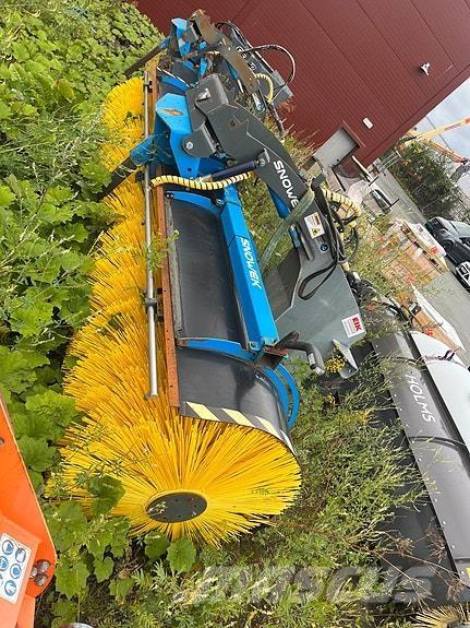 Snowek AH 330 Muud teekoristamise ja lumekoristamise masinad