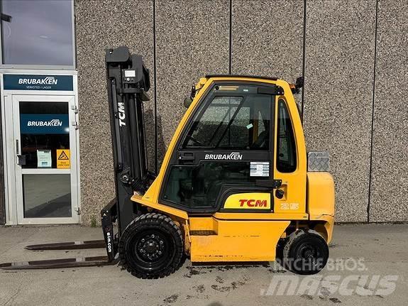 TCM FD25 Diiseltõstukid
