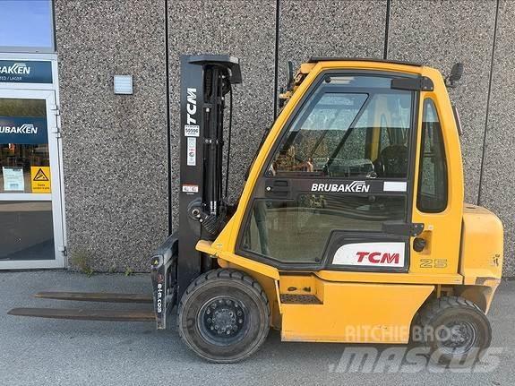 TCM FD25 Diiseltõstukid