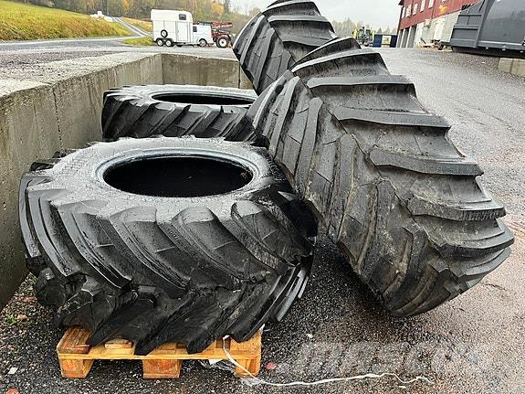 Trelleborg TM1060 Rehvid, rattad ja veljed