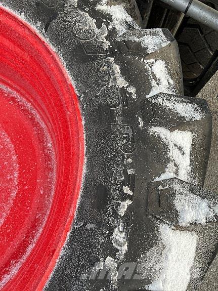 Trelleborg TM800 Rehvid, rattad ja veljed