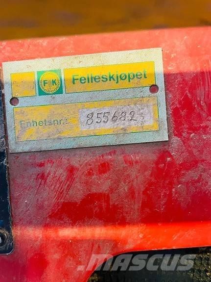  Tru Turf R52-11 Muu kommunaaltehnika
