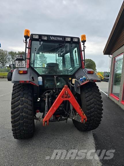 Valtra 6400 Traktorid