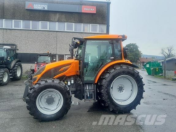 Valtra A114 Traktorid