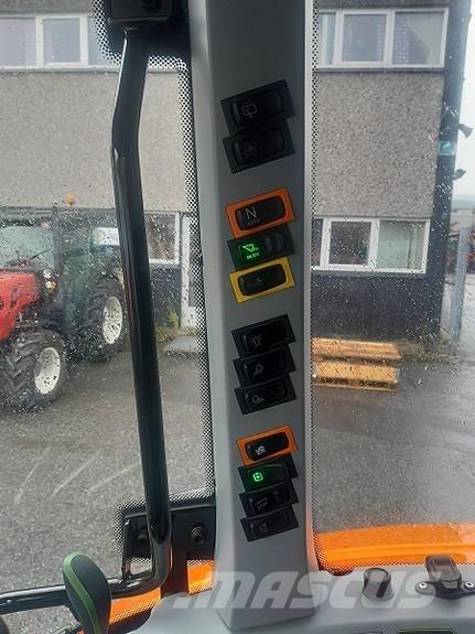 Valtra A114 Traktorid