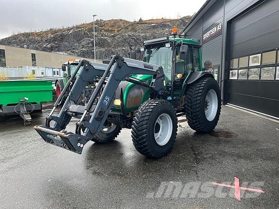 Valtra A83 Traktorid