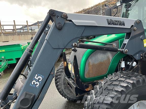 Valtra A83 Traktorid