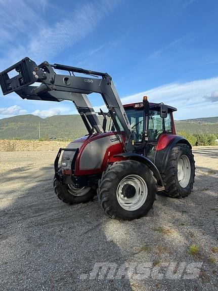 Valtra M150 Traktorid