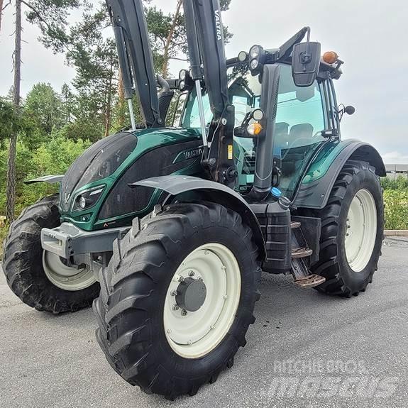 Valtra N114 Traktorid