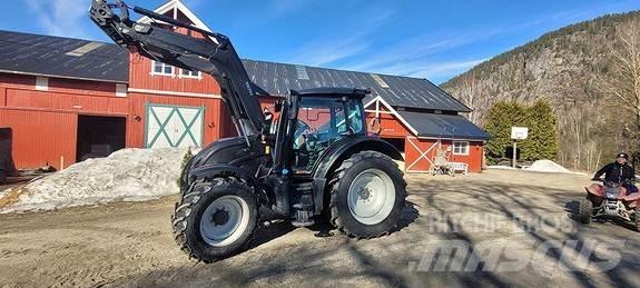 Valtra N135 Traktorid