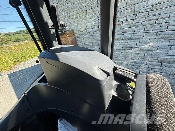 Valtra N175D Traktorid