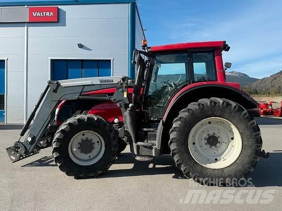 Valtra T 213 V Traktorid