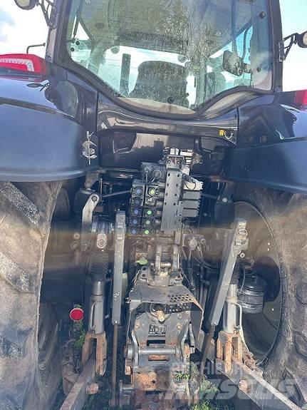 Valtra T 214 Traktorid