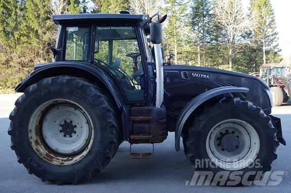 Valtra T213 Versu Traktorid