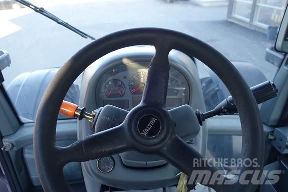 Valtra T213 Versu Traktorid