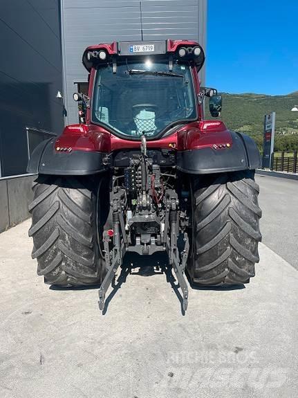 Valtra T214 Traktorid