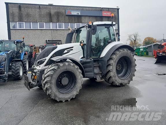 Valtra T234 Traktorid
