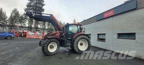 Valtra T234 Traktorid