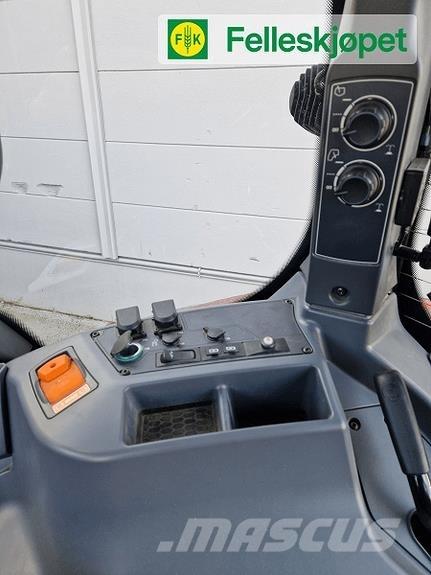 Valtra T235 Traktorid