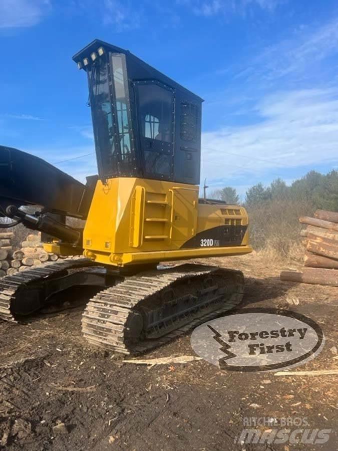 CAT 320D FM Nooltõstukid
