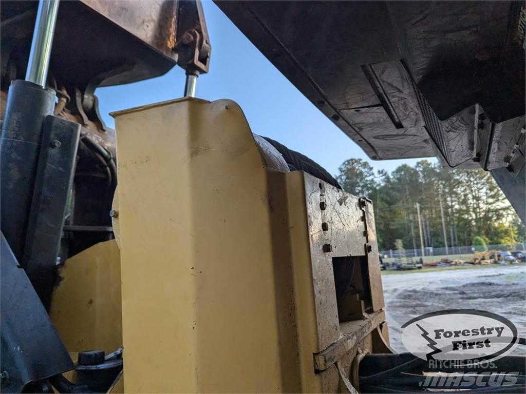 CAT 525C Väljaveotraktorid