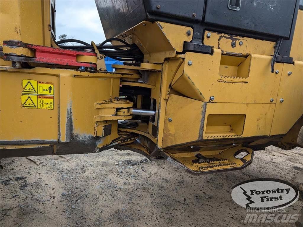 CAT 525C Väljaveotraktorid