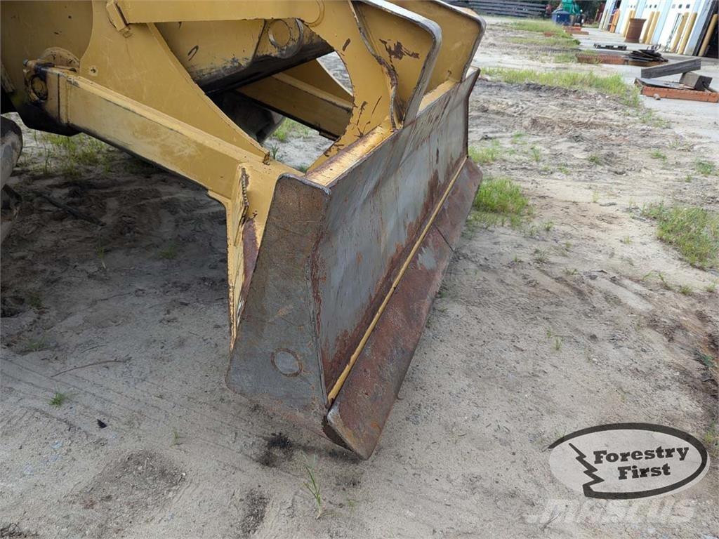 CAT 525C Väljaveotraktorid