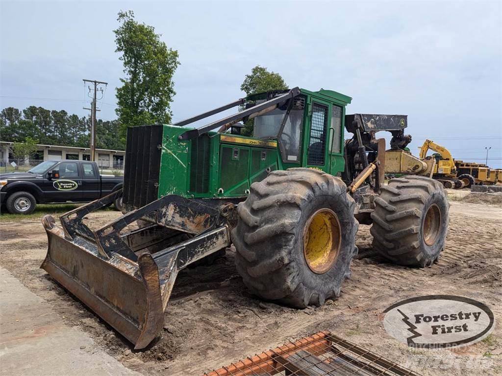 John Deere 748H Väljaveotraktorid