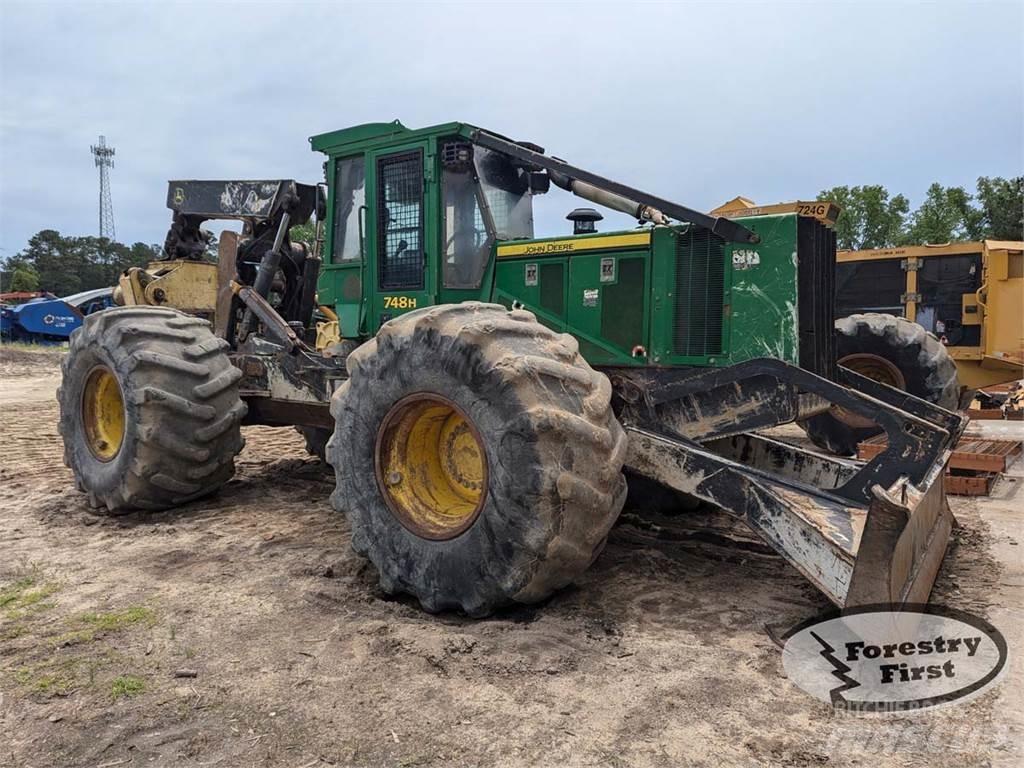 John Deere 748H Väljaveotraktorid
