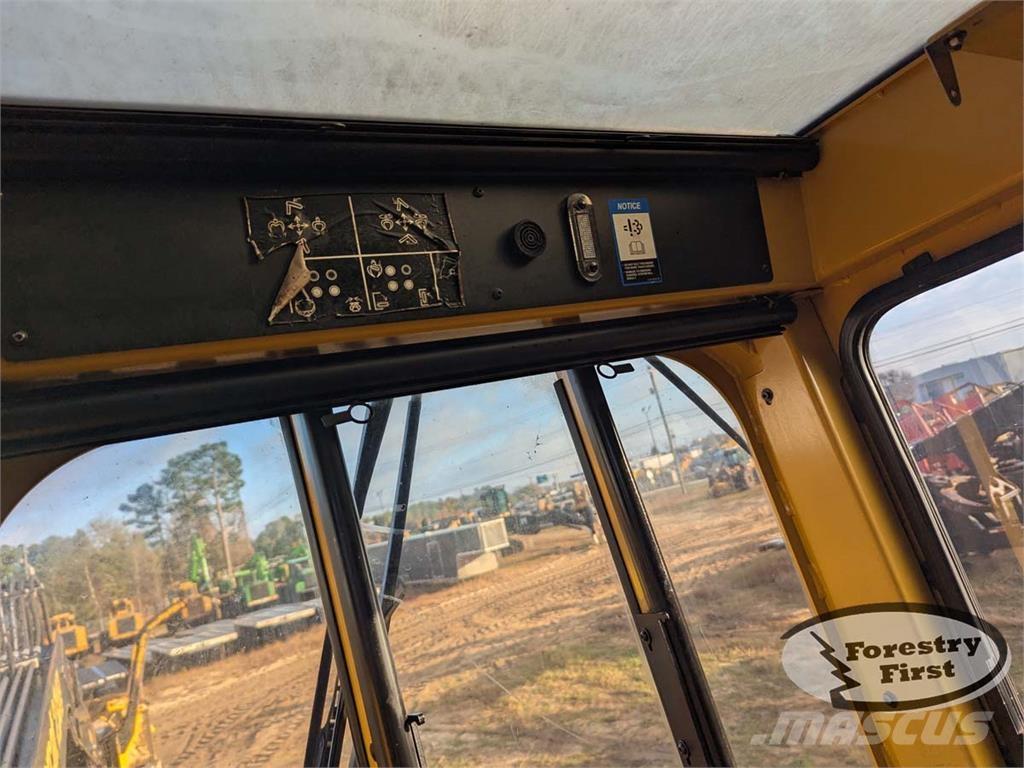 Tigercat 234B Nooltõstukid