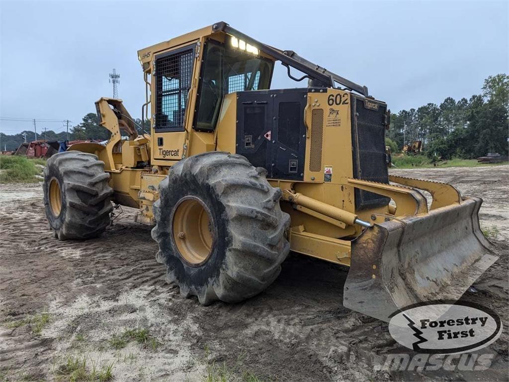 Tigercat 602 Väljaveotraktorid