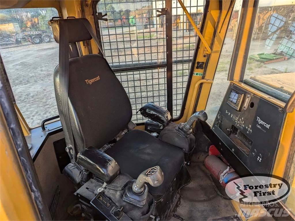 Tigercat 610E Väljaveotraktorid