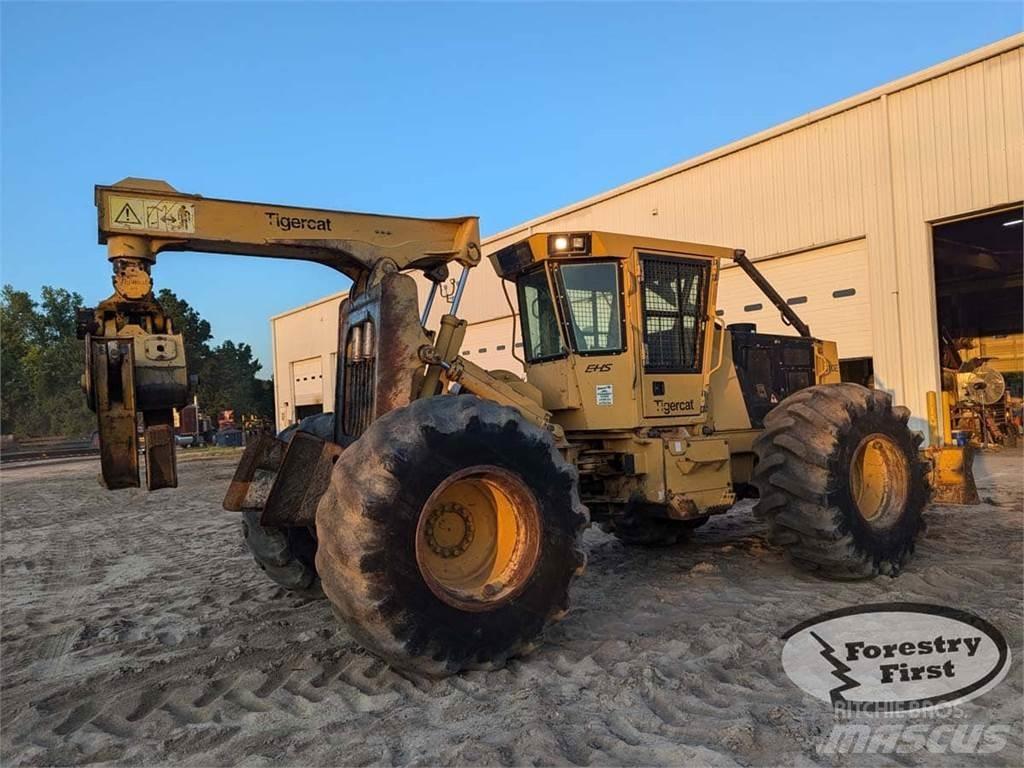Tigercat 610E Väljaveotraktorid